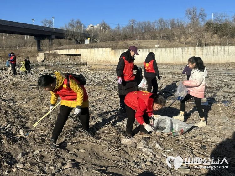保护母亲河 阳泉义工联合会2026年1月11日组织义工巡河净滩活动在白羊墅湿地公园开展 - 第8张