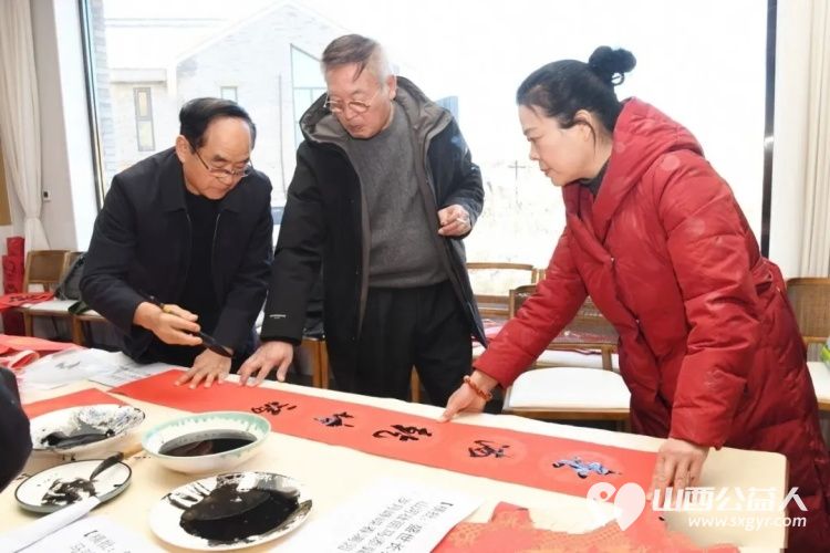 忻州市五台山书画院书画家们赴偏关老牛湾开展文化采风暨赠联送福活动为当地百姓与四方游客奉上浓浓新春祝福 - 第28张