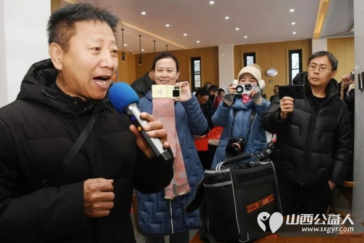 忻州市五台山书画院书画家们赴偏关老牛湾开展文化采风暨赠联送福活动为当地百姓与四方游客奉上浓浓新春祝福 - 第24张