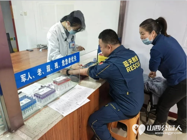 公益体检暖人心孝老爱亲传美德 感谢吕梁仁济医院为吕梁蓝天救援队志愿者开展健康公益体检活动期待全体救援力量以强健体魄投身公益救援事业 - 第3张 - 山西公益人 公益体检暖人心孝老爱亲传美德 感谢吕梁仁济医院为吕梁蓝天救援队志愿者开展健康公益体检活动期待全体救援力量以强健体魄投身公益救援事业 - 第3张