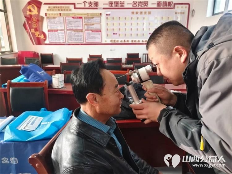 介休市敬老协会组织志愿者2026年1月17日走进绵山镇焦家堡村为60岁以上所有老人理发体检 - 第14张