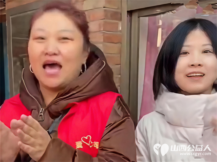 冬日暖阳情暖平顺----长治市爱心妈妈团队奔赴平顺县北社乡西北坡村手提米面油牛奶鸡蛋等物资慰问因患重病瘫痪在床的王延丽 - 第22张 - 山西公益人 冬日暖阳情暖平顺----长治市爱心妈妈团队奔赴平顺县北社乡西北坡村手提米面油牛奶鸡蛋等物资慰问因患重病瘫痪在床的王延丽 - 第22张