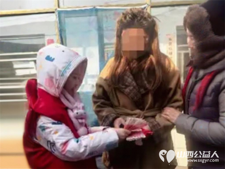 冬日暖阳情暖平顺----长治市爱心妈妈团队奔赴平顺县北社乡西北坡村手提米面油牛奶鸡蛋等物资慰问因患重病瘫痪在床的王延丽 - 第18张 - 山西公益人 冬日暖阳情暖平顺----长治市爱心妈妈团队奔赴平顺县北社乡西北坡村手提米面油牛奶鸡蛋等物资慰问因患重病瘫痪在床的王延丽 - 第18张