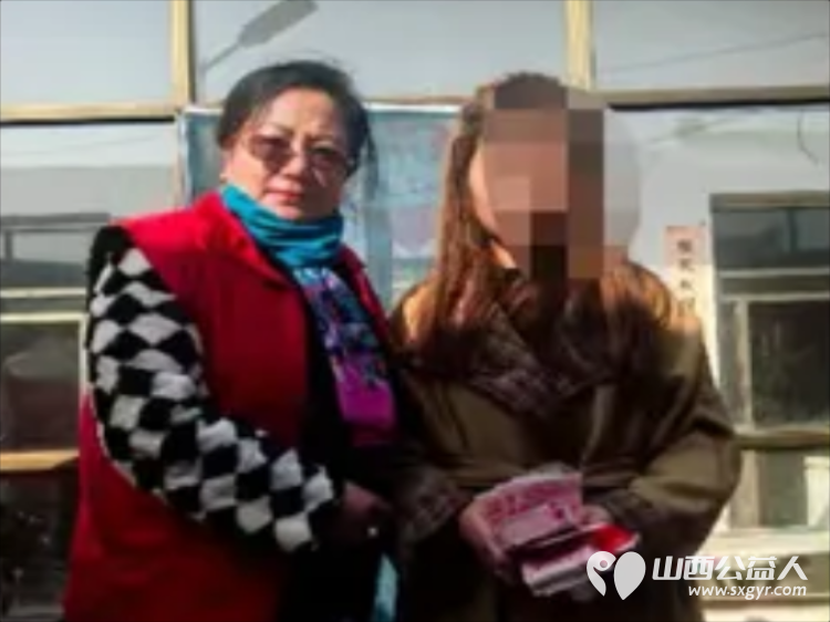 冬日暖阳情暖平顺----长治市爱心妈妈团队奔赴平顺县北社乡西北坡村手提米面油牛奶鸡蛋等物资慰问因患重病瘫痪在床的王延丽 - 第7张 - 山西公益人 冬日暖阳情暖平顺----长治市爱心妈妈团队奔赴平顺县北社乡西北坡村手提米面油牛奶鸡蛋等物资慰问因患重病瘫痪在床的王延丽 - 第7张