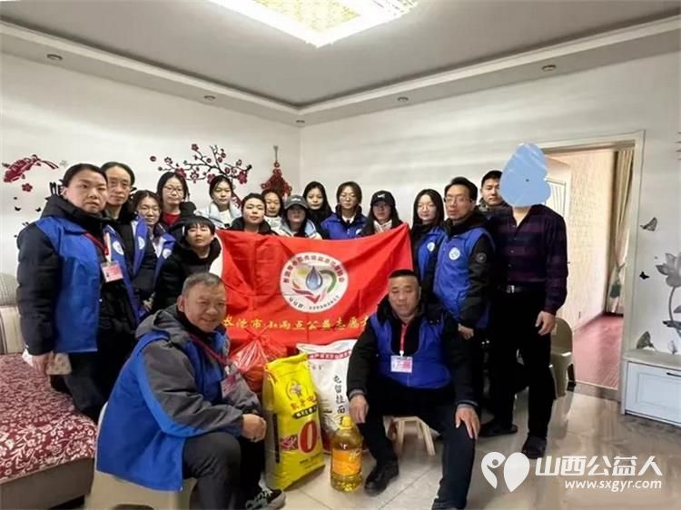 爱只因有你----长治市小雨点公益志愿者协会组织志愿者去看望了生病的老志愿者为她们送去了关爱 - 第1张 - 山西公益人 爱只因有你----长治市小雨点公益志愿者协会组织志愿者去看望了生病的老志愿者为她们送去了关爱 - 第1张