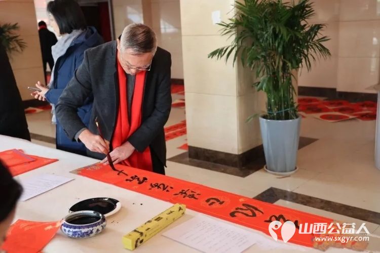 忻州文化研究院、忻州市书法家协会联合举办万福迎春公益活动搭建起了文化惠民情感联结的桥梁为市民送上了浓浓的新春祝福 - 第11张