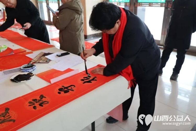 忻州文化研究院、忻州市书法家协会联合举办万福迎春公益活动搭建起了文化惠民情感联结的桥梁为市民送上了浓浓的新春祝福 - 第12张