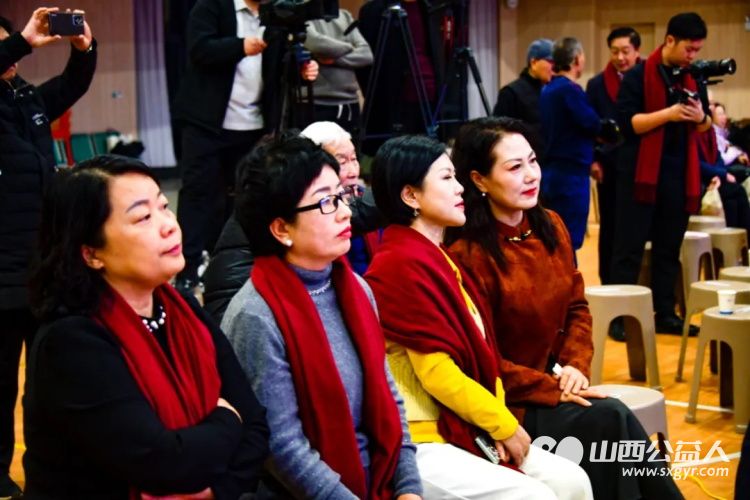 忻府区三晋文化研究会春之音合唱团2026年迎新春联谊会圆满举行用歌声与欢笑奏响春日序曲 - 第8张 - 山西公益人 忻府区三晋文化研究会春之音合唱团2026年迎新春联谊会圆满举行用歌声与欢笑奏响春日序曲 - 第8张