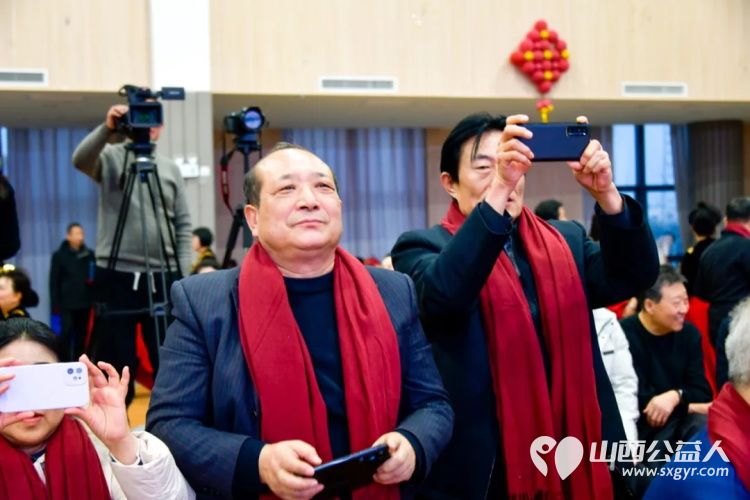 忻府区三晋文化研究会春之音合唱团2026年迎新春联谊会圆满举行用歌声与欢笑奏响春日序曲 - 第10张 - 山西公益人 忻府区三晋文化研究会春之音合唱团2026年迎新春联谊会圆满举行用歌声与欢笑奏响春日序曲 - 第10张