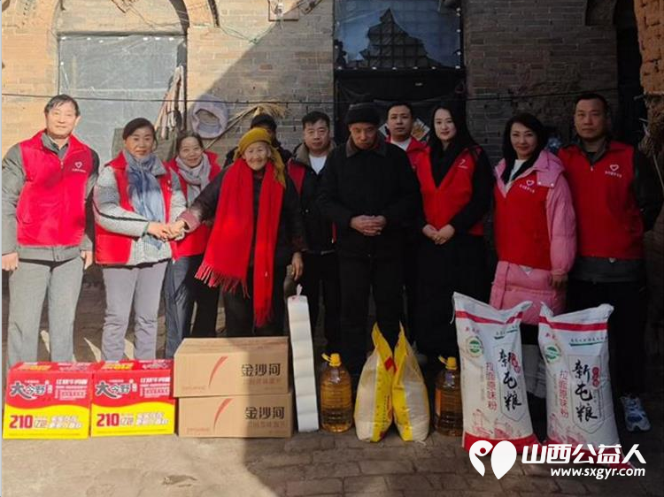 新岁启封初心不改 长治圆梦公益协会组织志愿者来到长治市西北呈村看望残疾老人和五保户并送去米面油面片方便面等生活物资 - 第2张 - 山西公益人 新岁启封初心不改 长治圆梦公益协会组织志愿者来到长治市西北呈村看望残疾老人和五保户并送去米面油面片方便面等生活物资 - 第2张