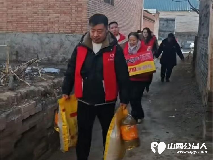 新岁启封初心不改 长治圆梦公益协会组织志愿者来到长治市西北呈村看望残疾老人和五保户并送去米面油面片方便面等生活物资 - 第18张 - 山西公益人 新岁启封初心不改 长治圆梦公益协会组织志愿者来到长治市西北呈村看望残疾老人和五保户并送去米面油面片方便面等生活物资 - 第18张
