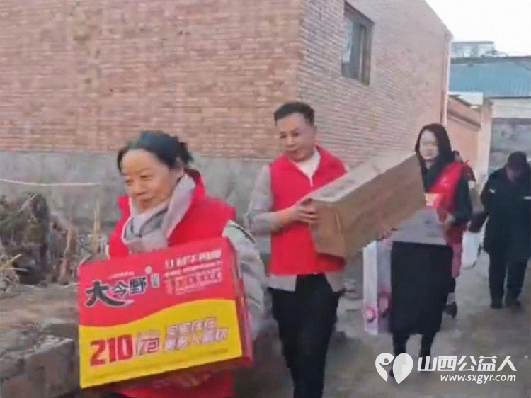 新岁启封初心不改 长治圆梦公益协会组织志愿者来到长治市西北呈村看望残疾老人和五保户并送去米面油面片方便面等生活物资 - 第20张 - 山西公益人 新岁启封初心不改 长治圆梦公益协会组织志愿者来到长治市西北呈村看望残疾老人和五保户并送去米面油面片方便面等生活物资 - 第20张