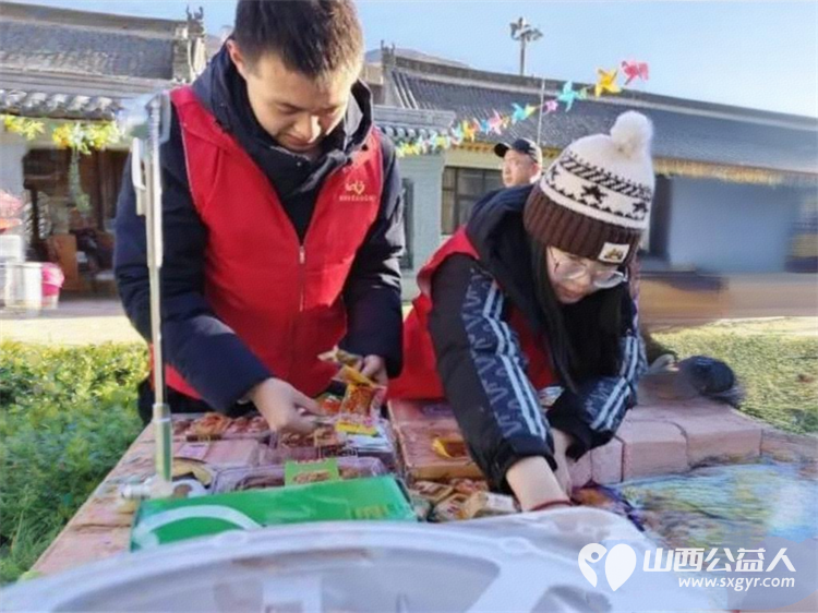 大寒送温暖 忻州市爱心公益协会情系五台县杨柏峪小学为孩子们送去书架学习用具保暖帽子及食品等爱心物资用实际行动传递冬日温情 - 第20张 - 山西公益人 大寒送温暖 忻州市爱心公益协会情系五台县杨柏峪小学为孩子们送去书架学习用具保暖帽子及食品等爱心物资用实际行动传递冬日温情 - 第20张