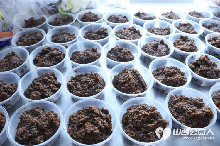 腊八传薪火实践育新人----浑源县青年志愿者协会组织思源社区35名青少年开展传统文化社会实践活动让青少年感知腊八节的文化底蕴 - 第8张 - 山西公益人 腊八传薪火实践育新人----浑源县青年志愿者协会组织思源社区35名青少年开展传统文化社会实践活动让青少年感知腊八节的文化底蕴 - 第8张