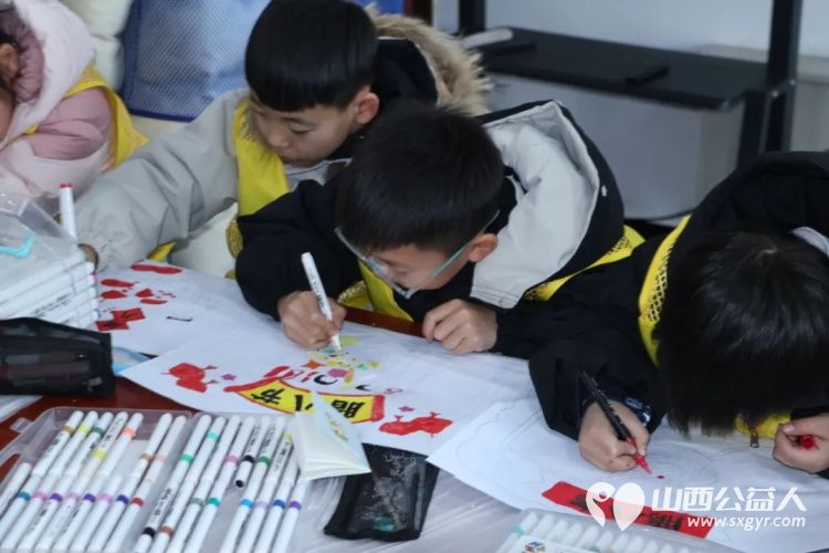 腊八传薪火实践育新人----浑源县青年志愿者协会组织思源社区35名青少年开展传统文化社会实践活动让青少年感知腊八节的文化底蕴 - 第11张 - 山西公益人 腊八传薪火实践育新人----浑源县青年志愿者协会组织思源社区35名青少年开展传统文化社会实践活动让青少年感知腊八节的文化底蕴 - 第11张