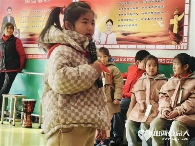 党建引领聚大爱 情暖校园护童心----吕梁市中志协救援队联合公益组织及爱心人士走进临县招贤镇寄宿制小学慰问留守儿童赠送学习用品等价值一万一千余元 - 第10张 - 山西公益人 党建引领聚大爱 情暖校园护童心----吕梁市中志协救援队联合公益组织及爱心人士走进临县招贤镇寄宿制小学慰问留守儿童赠送学习用品等价值一万一千余元 - 第10张