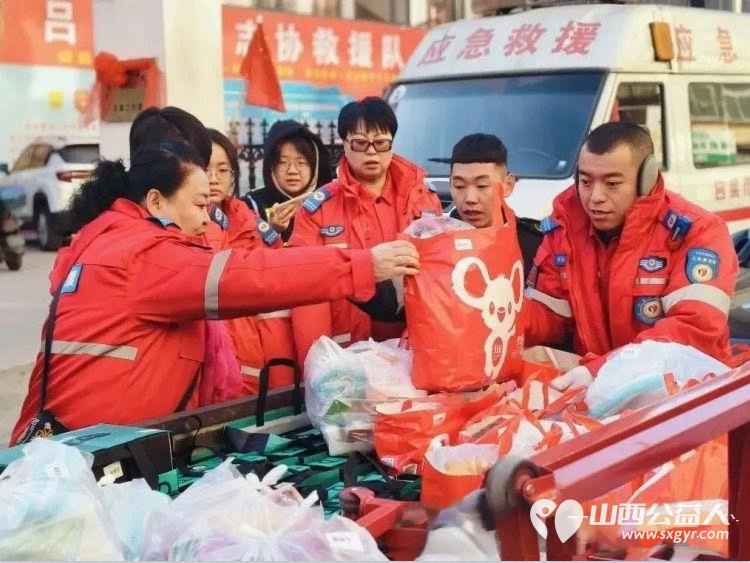 党建引领聚大爱 情暖校园护童心----吕梁市中志协救援队联合公益组织及爱心人士走进临县招贤镇寄宿制小学慰问留守儿童赠送学习用品等价值一万一千余元 - 第11张 - 山西公益人 党建引领聚大爱 情暖校园护童心----吕梁市中志协救援队联合公益组织及爱心人士走进临县招贤镇寄宿制小学慰问留守儿童赠送学习用品等价值一万一千余元 - 第11张