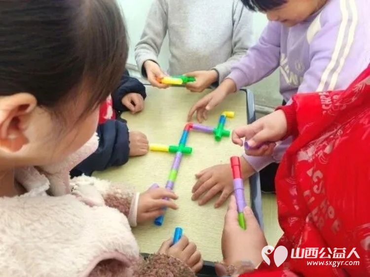 山西农业大学大学生支农队志愿服务队走进榆次区什贴小学开展安全支教活动以专业力量将安全理念与核心价值深植乡村儿童心中 - 第4张 - 山西公益人 山西农业大学大学生支农队志愿服务队走进榆次区什贴小学开展安全支教活动以专业力量将安全理念与核心价值深植乡村儿童心中 - 第4张