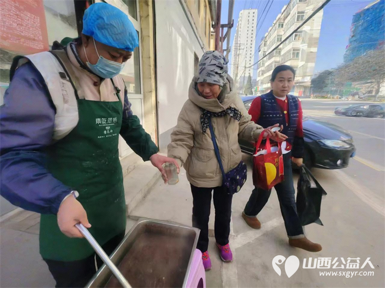 长治雨花斋二部第九届腊八施粥：九年温情暖古城从腊八节前两天开始连续四天将为市民免费赠送3000份腊八粥 - 第6张