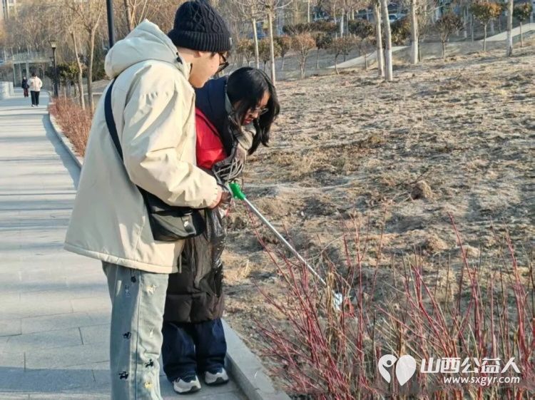守护生态绿我们一直在行动 1月24日文水县爱心帮扶志愿者协会继续组织返乡大学生与志愿者们共同奔赴文峪河畔合力清理出4袋垃圾 - 第11张