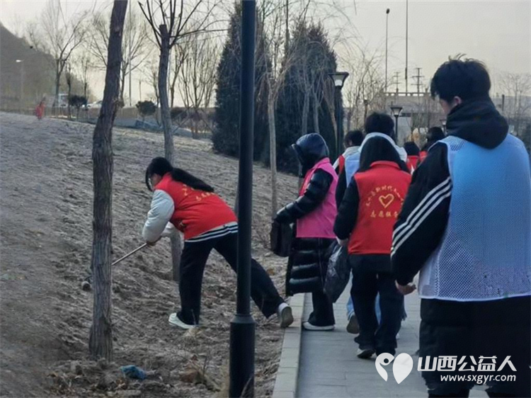 守护生态绿我们一直在行动 1月24日文水县爱心帮扶志愿者协会继续组织返乡大学生与志愿者们共同奔赴文峪河畔合力清理出4袋垃圾 - 第14张