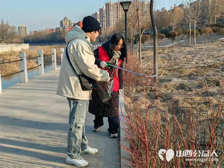 守护生态绿我们一直在行动 1月24日文水县爱心帮扶志愿者协会继续组织返乡大学生与志愿者们共同奔赴文峪河畔合力清理出4袋垃圾 - 第9张