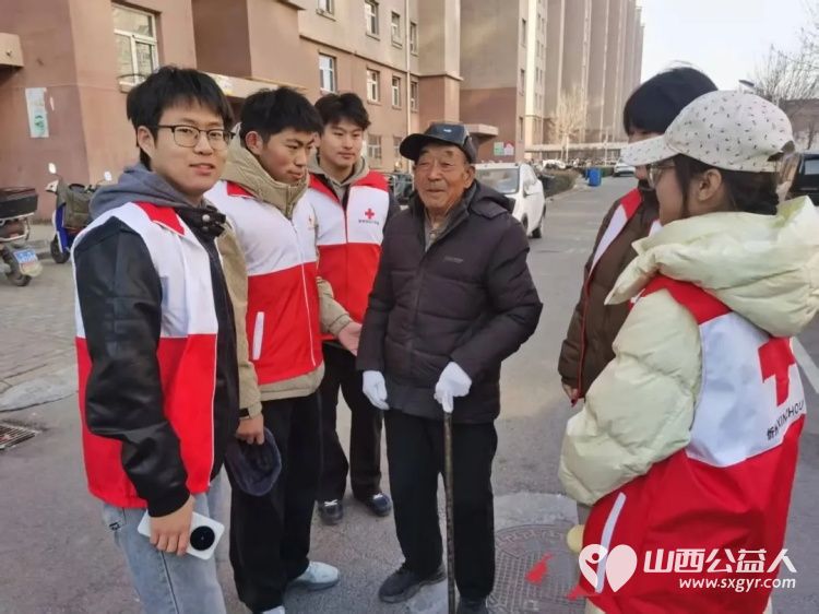 博爱暖新居情系搬迁户----忻州市红十字会志愿服务队走进忻府区桥西街道怡居苑小区开展春节慰问活动将温暖家庭包送到九户异地搬迁户老人手中 - 第3张 - 山西公益人 博爱暖新居情系搬迁户----忻州市红十字会志愿服务队走进忻府区桥西街道怡居苑小区开展春节慰问活动将温暖家庭包送到九户异地搬迁户老人手中 - 第3张