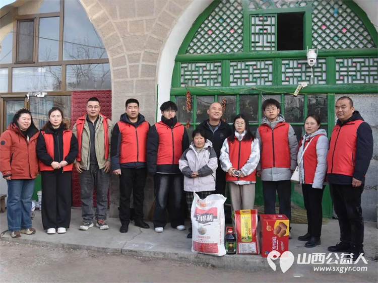 寒岁添暖意大爱润民心----兴县同城爱心公益协会开展冬日慰问活动为奥家湾乡李家塔村吕旭珍家送去大米白面黄油红枣蛋糕等生活用品 - 第1张