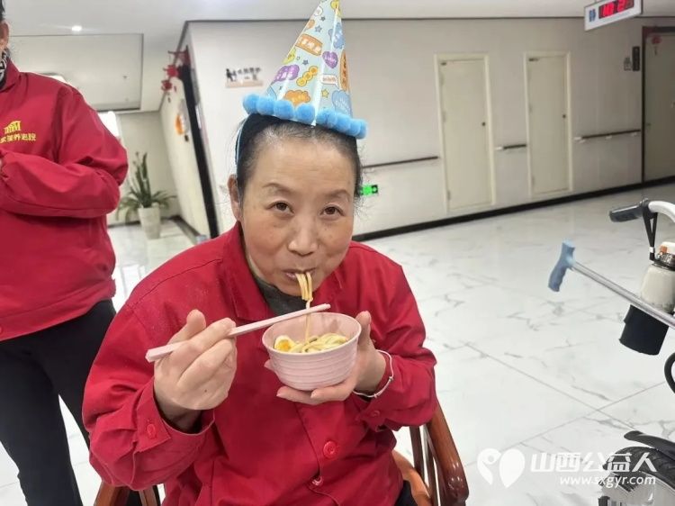 情暖一月寿宴启新----太原市杏花岭区比家美慈爱养护院2026年1月集体生日会让岁月满是甜蜜 - 第5张