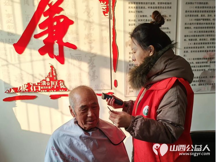 介休市敬老协会孝善行活动2026年1月24日走进连福镇新三屯村为60岁以上所有老人爱心理发体检 - 第5张