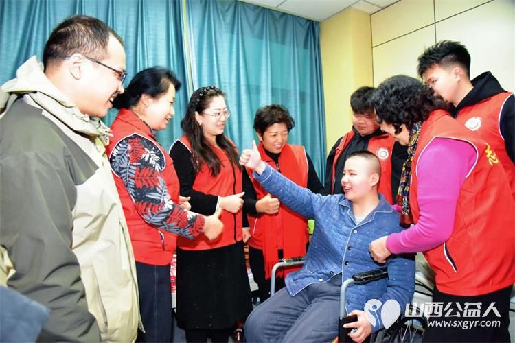 太原市学花志愿服务中心党支部组织志愿者对全国劳模王收秋、全国劳模董林、中国好人陈银娃进行了慰问感谢山西永乐苑粮油食品有限公司的赞助 - 第4张