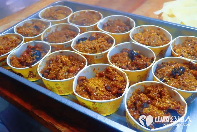 忻州市人才中学在腊八节于早上为全体师生送上了一碗碗热气腾腾软糯香甜的腊八粥让传统文化在校园中落地生根薪火相传 - 第15张 - 山西公益人 忻州市人才中学在腊八节于早上为全体师生送上了一碗碗热气腾腾软糯香甜的腊八粥让传统文化在校园中落地生根薪火相传 - 第15张