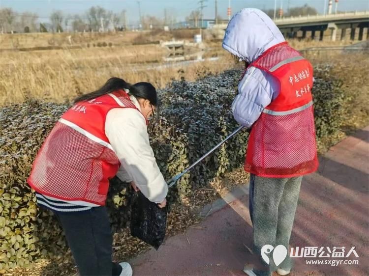 青春志愿行守护母亲河----文水县爱心帮扶志愿者协会文峪河保护维持交通秩序志愿服务活动1月28日第七天纪实 - 第12张