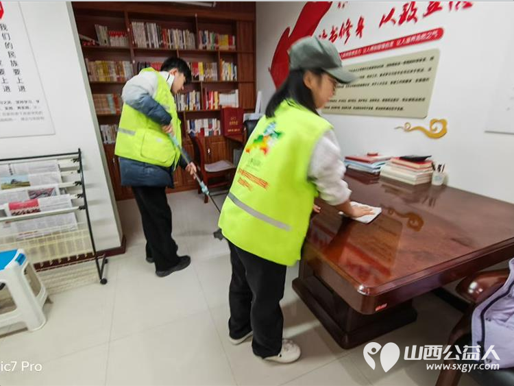 晋中新青年高校志愿者联合服务中心返乡大学生志愿者在社区开展志愿服务活动 - 第8张