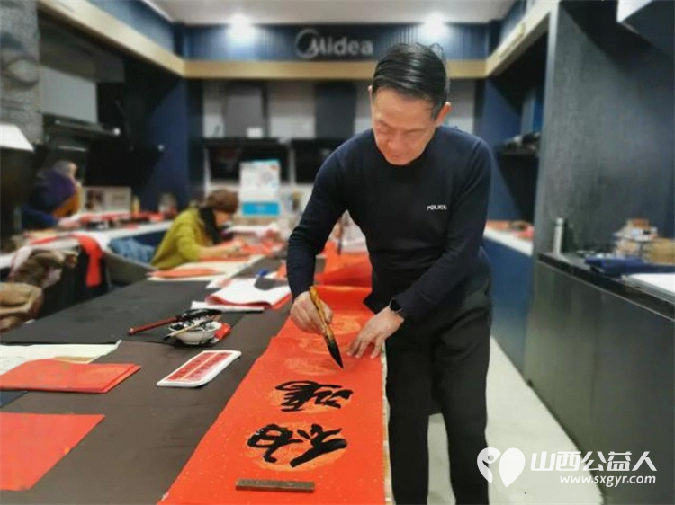 墨香送福情暖寒冬----长治市小雨点公益志愿者协会思源分会举办了慰问孤寡老人及赠送春联活动 - 第28张