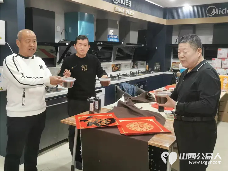 墨香送福情暖寒冬----长治市小雨点公益志愿者协会思源分会举办了慰问孤寡老人及赠送春联活动 - 第11张