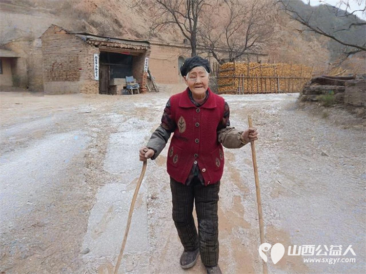 2026年春节寿阳县卡卡公益暖冬行动微光聚暖情系民生寿阳县卡卡公益为朝阳镇南燕竹镇等5个乡镇14户特殊家庭送暖 - 第6张