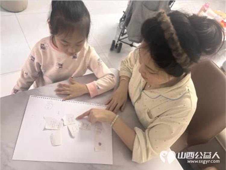 山西应用科技学院学生志愿者组织“情暖双代”公益服务赴山西省内各乡村为高龄老人提供健康监测为留守儿童进行学业辅导 - 第10张