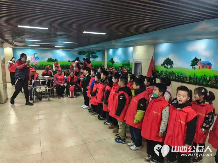 太原市志愿者小分队组织志愿者去享堂养老院看望慰问老人们让老人们感受到了家人般的关怀与温暖也生动诠释了无私奉献的志愿精神 - 第34张