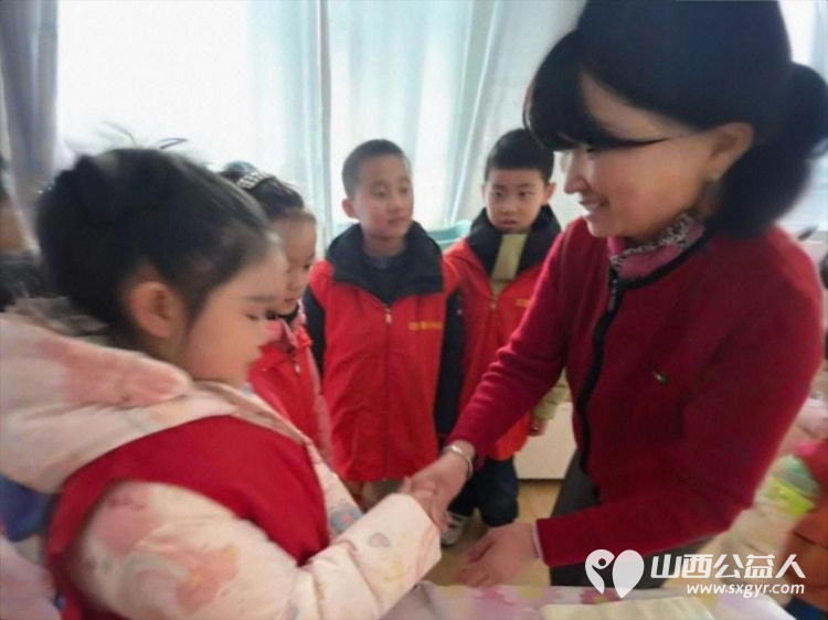 太原市志愿者小分队组织志愿者去享堂养老院看望慰问老人们让老人们感受到了家人般的关怀与温暖也生动诠释了无私奉献的志愿精神 - 第28张