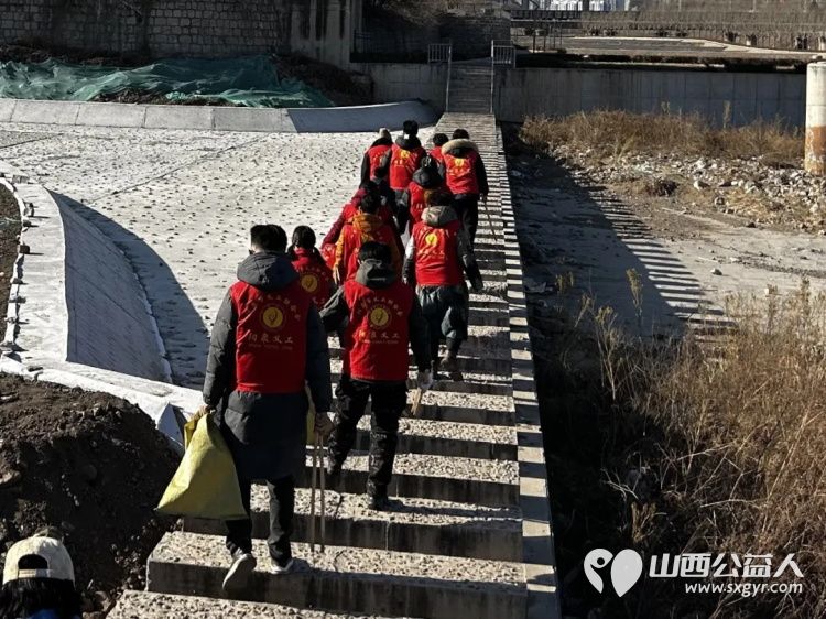 保护母亲河 阳泉市义工联合会2026年2月1日组织21名义工和民间巡河员为爱集结巡河净滩活动在白羊墅湿地公园开展 - 第3张