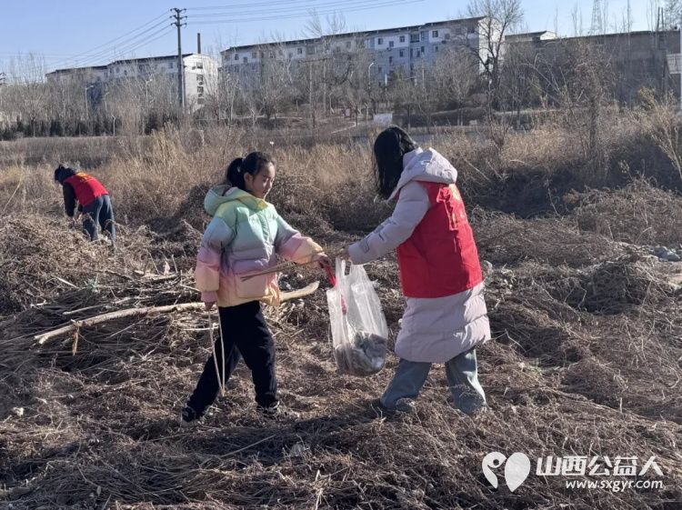 保护母亲河 阳泉市义工联合会2026年2月1日组织21名义工和民间巡河员为爱集结巡河净滩活动在白羊墅湿地公园开展 - 第13张