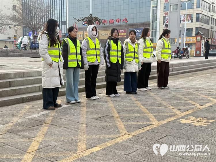 晋中市太谷区心连心志愿者协会安保志愿者参加了太谷区打春牛活动安保志愿服务确保了活动圆满举行 - 第2张 - 山西公益人 晋中市太谷区心连心志愿者协会安保志愿者参加了太谷区打春牛活动安保志愿服务确保了活动圆满举行 - 第2张
