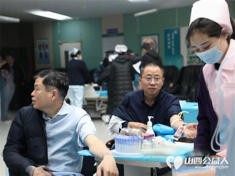 白衣执甲护安康热血同行暖人间 山西省第五人民医院组织无偿献血公益活动为临床一线用血贡献一份力量 - 第8张