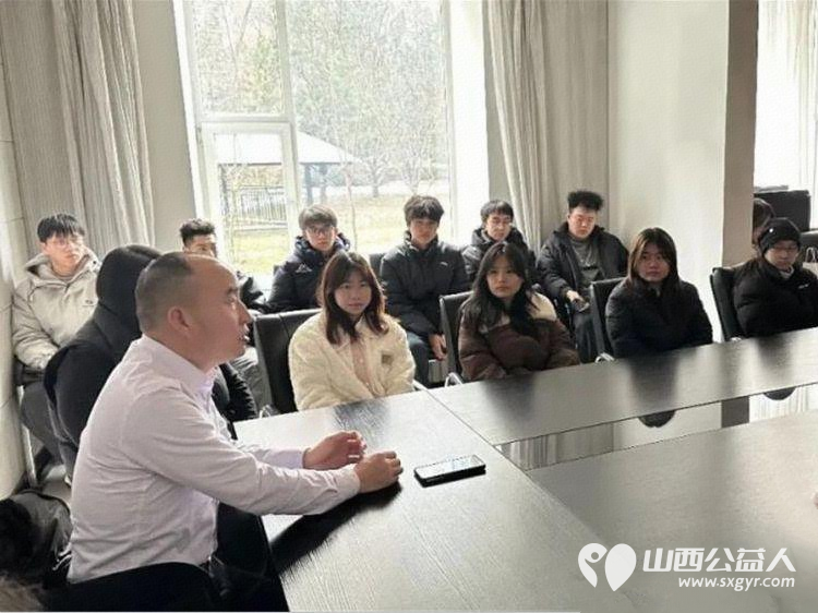 志愿同行暖人心文明出行启新篇----长治市正能量公益协会举行了文明出行志愿服务活动的启动仪式利用寒假黄金时期组织大学生志愿者为城市文明建设贡献力量 - 第2张 - 山西公益人 志愿同行暖人心文明出行启新篇----长治市正能量公益协会举行了文明出行志愿服务活动的启动仪式利用寒假黄金时期组织大学生志愿者为城市文明建设贡献力量 - 第2张