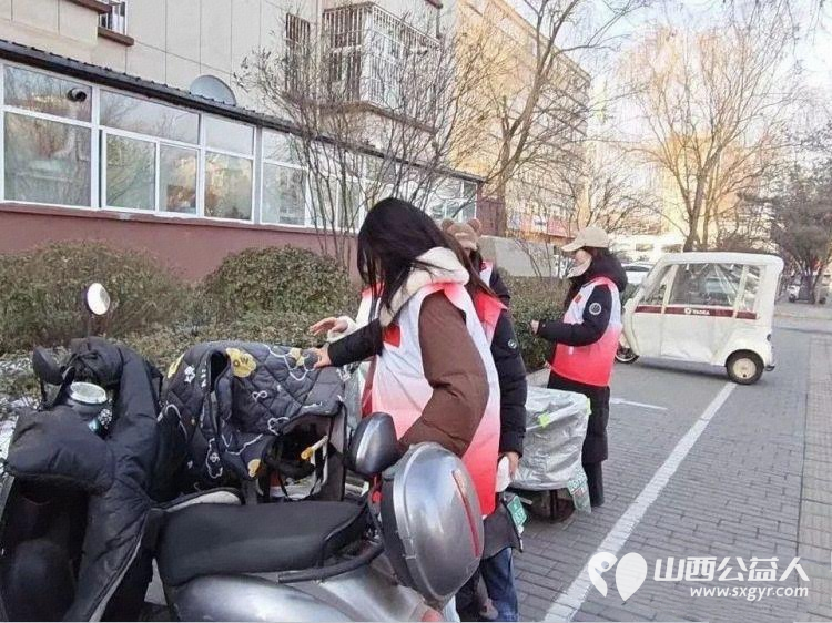 志愿同行暖人心文明出行启新篇----长治市正能量公益协会举行了文明出行志愿服务活动的启动仪式利用寒假黄金时期组织大学生志愿者为城市文明建设贡献力量 - 第16张 - 山西公益人 志愿同行暖人心文明出行启新篇----长治市正能量公益协会举行了文明出行志愿服务活动的启动仪式利用寒假黄金时期组织大学生志愿者为城市文明建设贡献力量 - 第16张