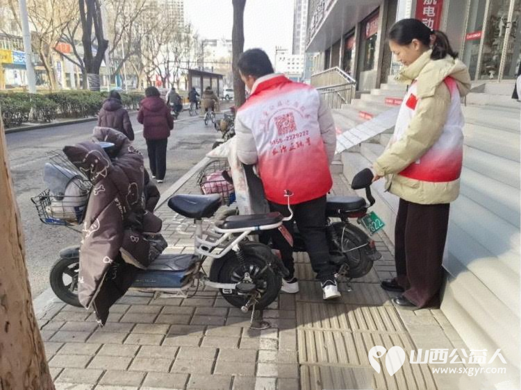 志愿同行暖人心文明出行启新篇----长治市正能量公益协会举行了文明出行志愿服务活动的启动仪式利用寒假黄金时期组织大学生志愿者为城市文明建设贡献力量 - 第14张 - 山西公益人 志愿同行暖人心文明出行启新篇----长治市正能量公益协会举行了文明出行志愿服务活动的启动仪式利用寒假黄金时期组织大学生志愿者为城市文明建设贡献力量 - 第14张