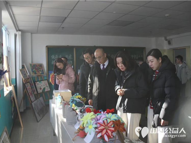 我们是谁不重要是哪个单位更不重要我们就是尽自己所能去做一些善事感谢这些默默无闻乐于奉献的爱心人士莅临太原市灵星社区服务中心给我们的孩子们带来生活物资 - 第6张