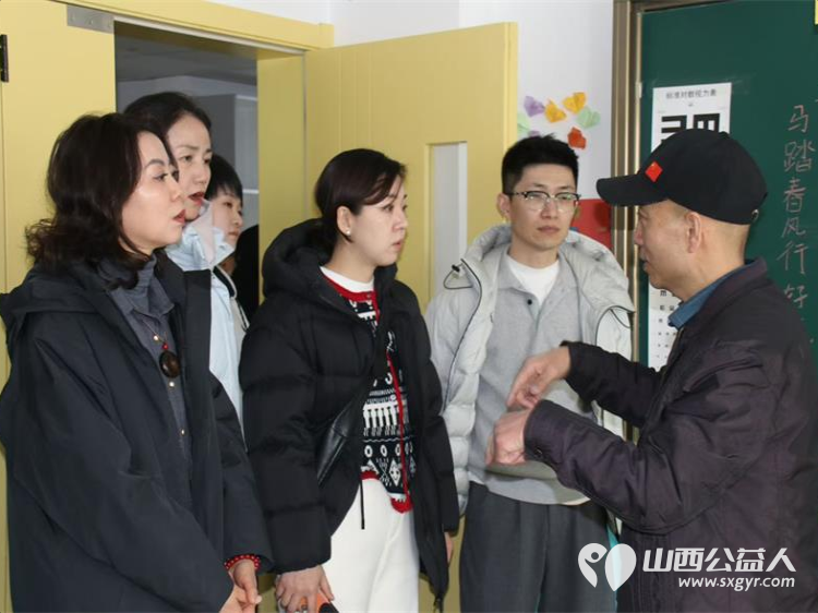 我们是谁不重要是哪个单位更不重要我们就是尽自己所能去做一些善事感谢这些默默无闻乐于奉献的爱心人士莅临太原市灵星社区服务中心给我们的孩子们带来生活物资 - 第5张