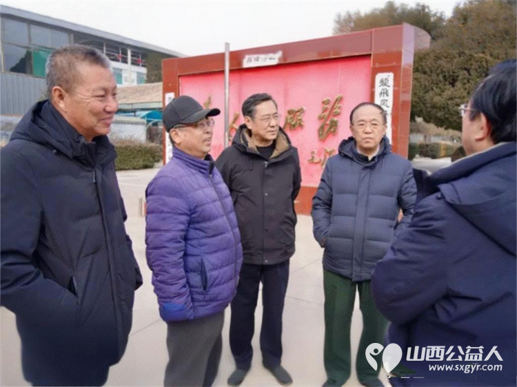 骏马踏春暖乡野 振兴联心惠民生----山西乡村振兴学会联合体赴榆次什贴村等地开展新春慰问为高龄老人行动不便的特困户送上了米面油生活物资及慰问金 - 第1张